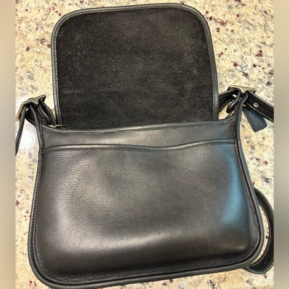 Vintage Coach 9951 Patricia's Legacy Leather Messenger Bag  Crossbody Black - Picture 3 of 11